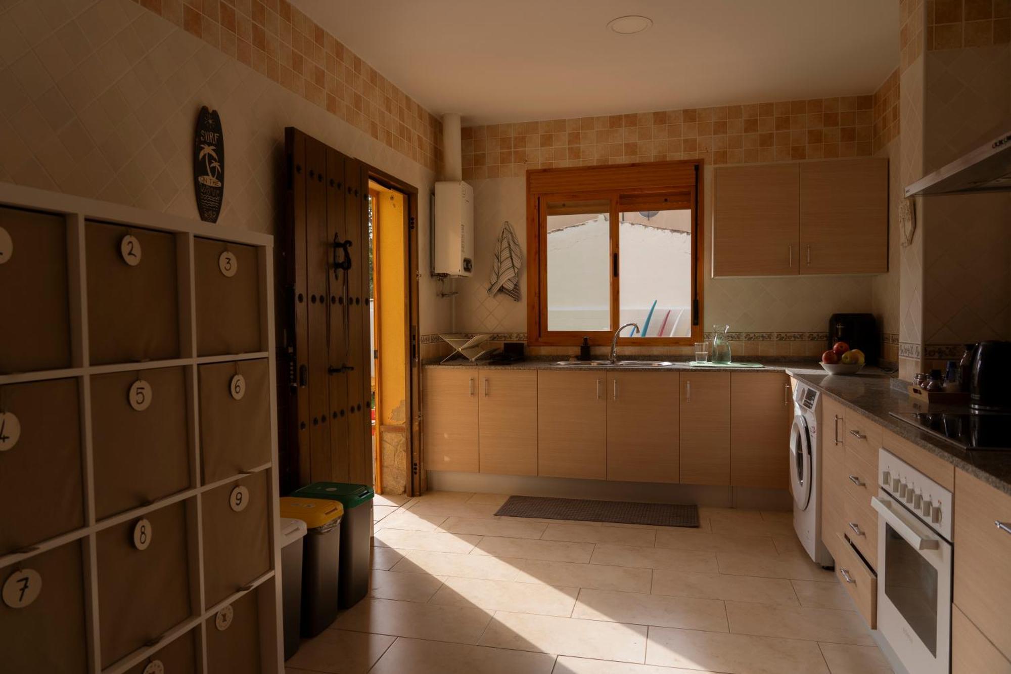 Namawa Surfhouse Vandrerhjem Chiclana de la Frontera Eksteriør bilde